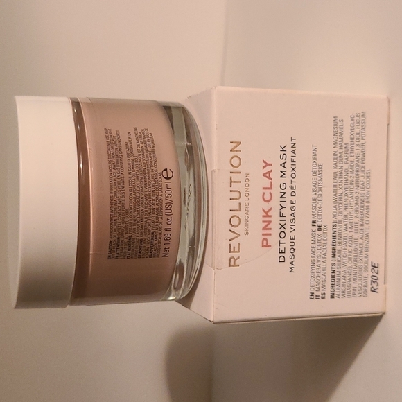 Revolution pink clay mask - Picture 2 of 3